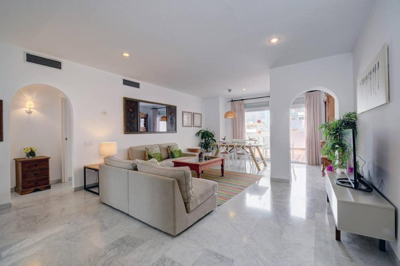 Spacious, Fresh And Fantastic Views Marbella