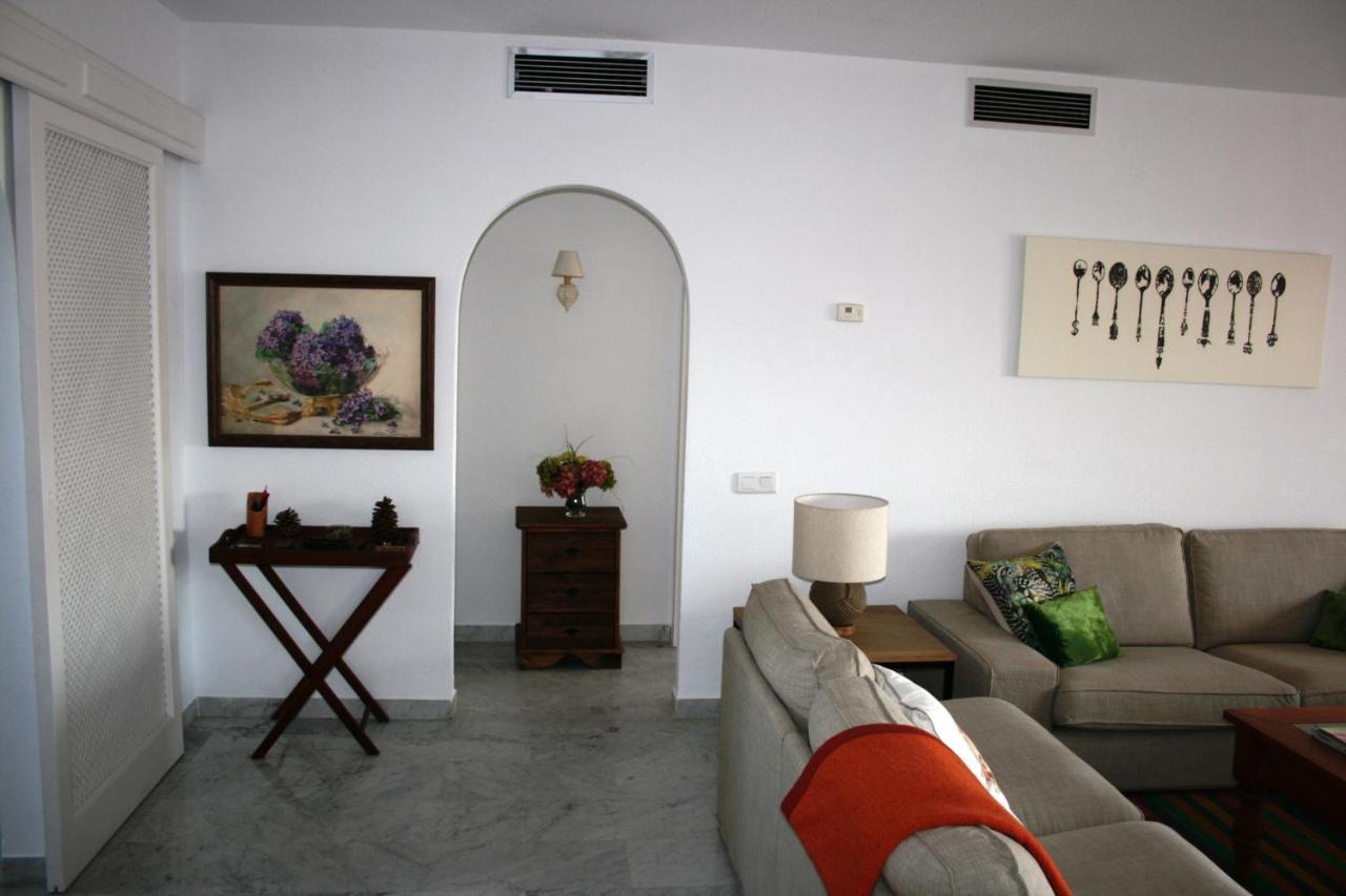 Spacious, Fresh And Fantastic Views Apartment Marbella